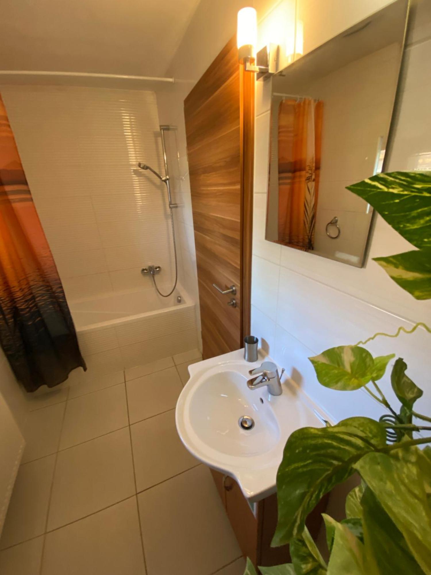 Limonade Apartman Ac Agard Elmenyfuerdo Mellett Gárdony المظهر الخارجي الصورة
